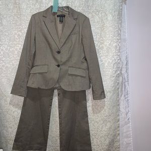 Ladies suit